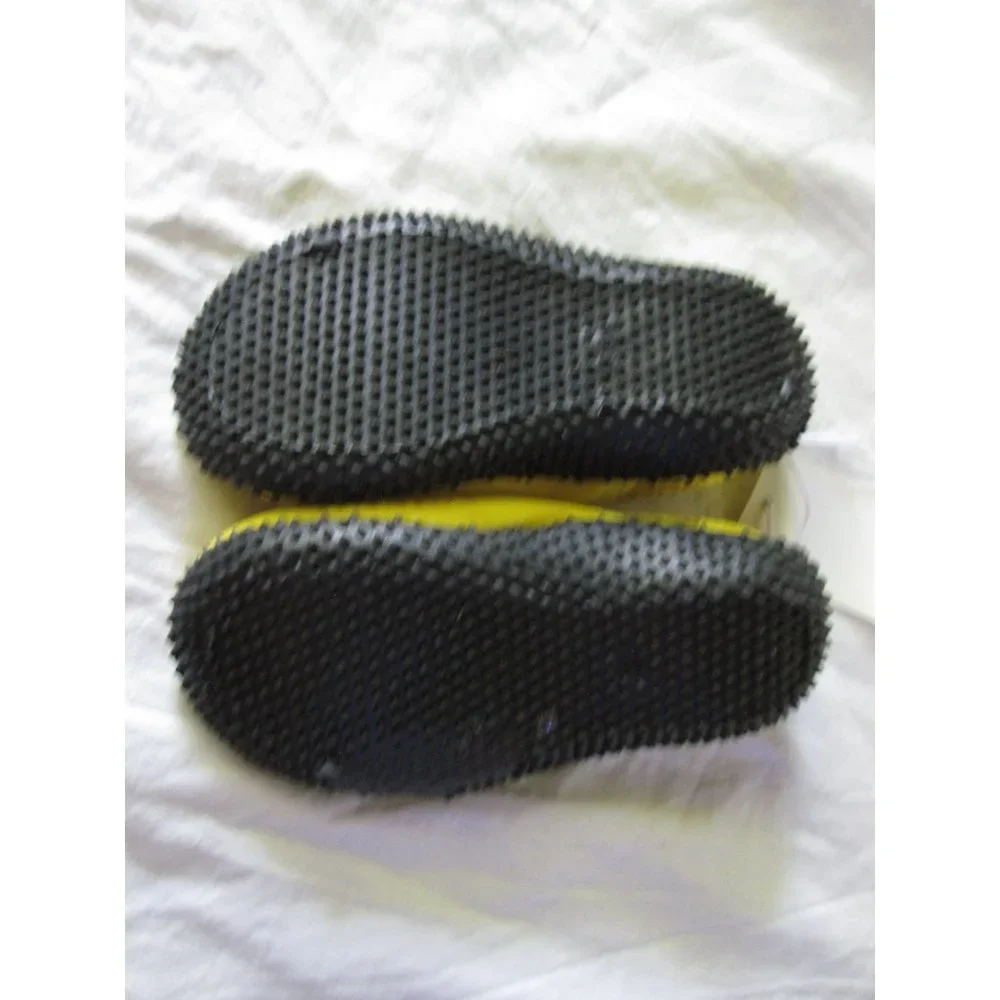 New Wave Runner size 8 toddler aqua water sock slip shoes Yellow Mesh Breathable